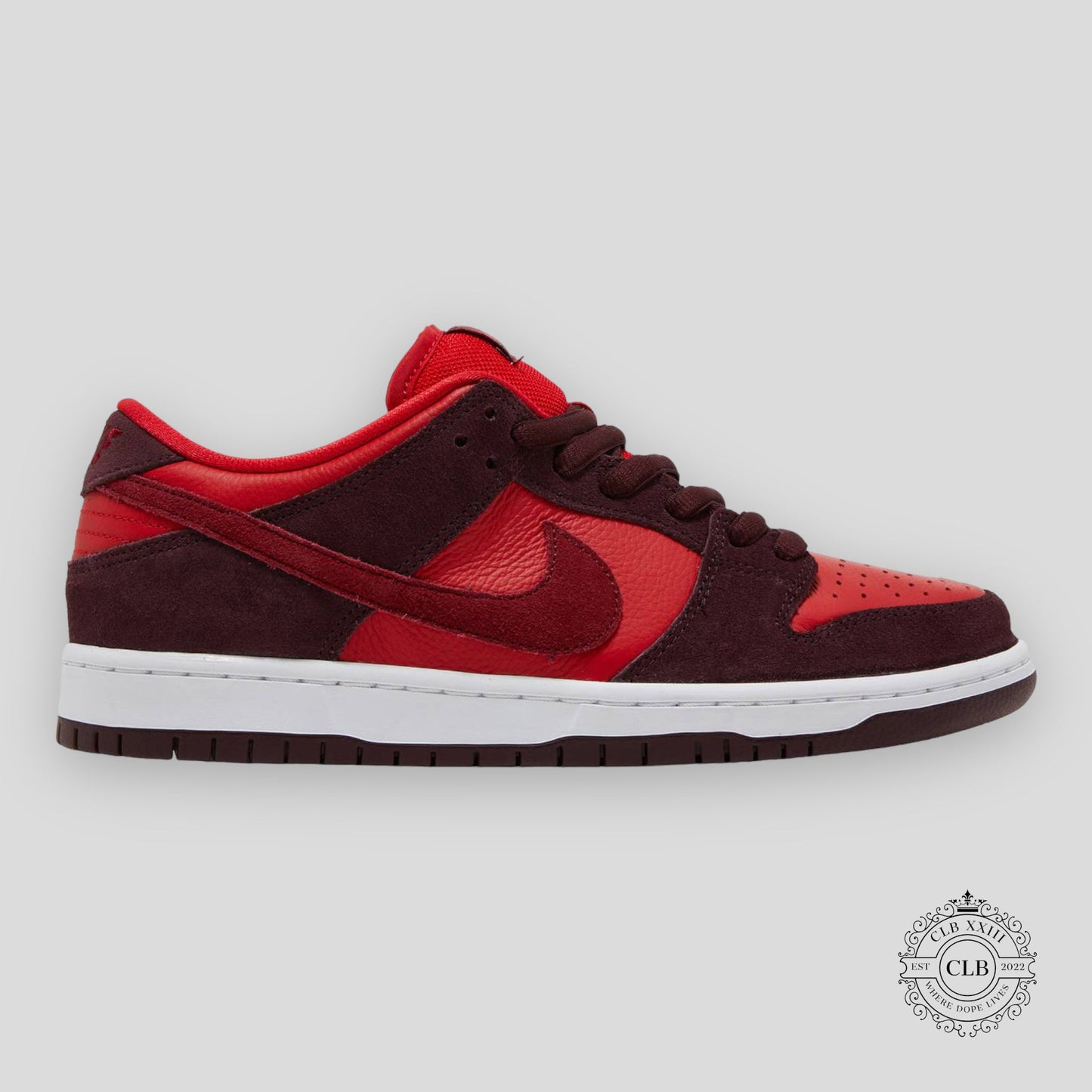 NIKE SB DUNK LOW "CHERRY" - Lucid Soles