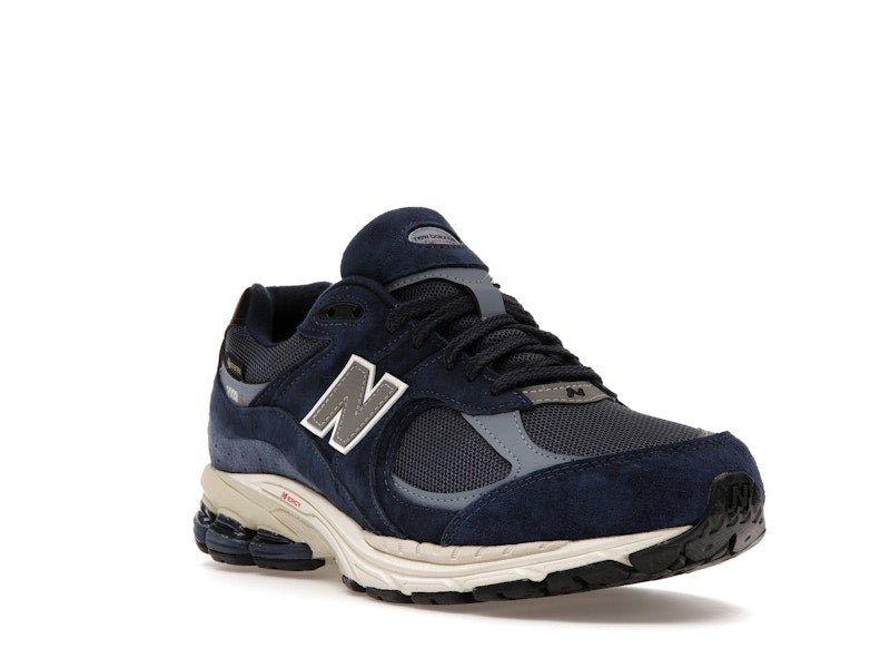 New Balance 2002R Gore - Tex Navy Arctic Grey - Lucid Soles