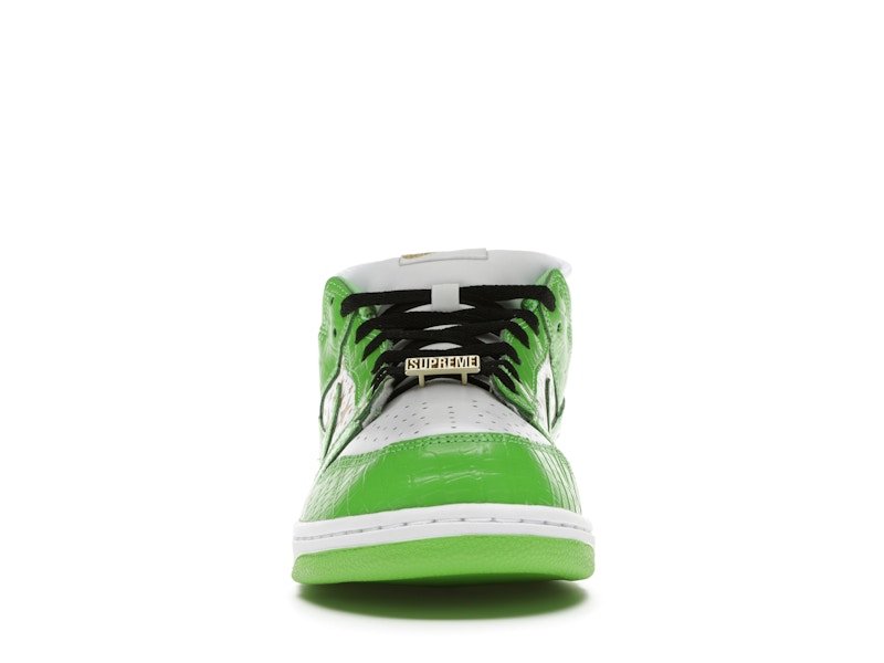 Nike SB Dunk Low Supreme Stars Mean Green (2021) - Lucid Soles