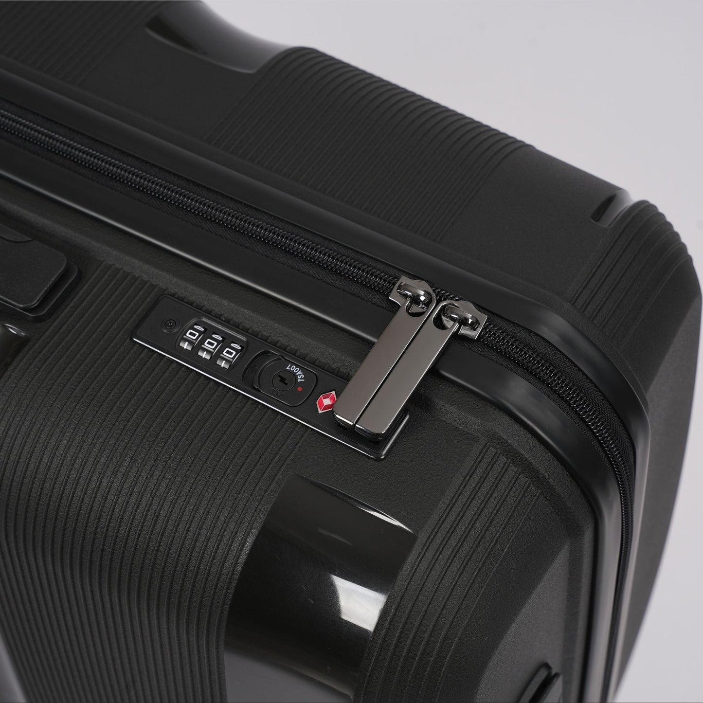 28 - inch Black Hardcase Roller Luggage with 360° Wheels & TSA Lock - Lucid Soles