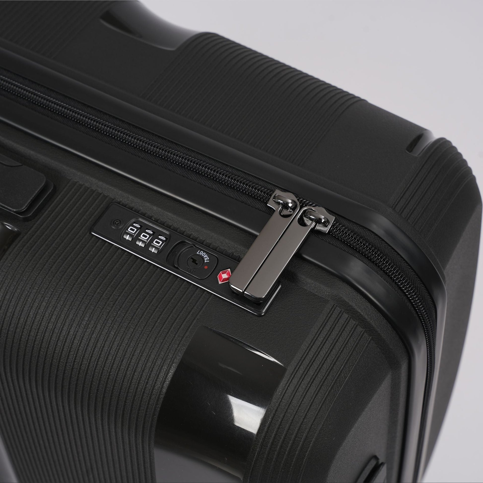 28 - inch Black Hardcase Roller Luggage with 360° Wheels & TSA Lock - Lucid Soles