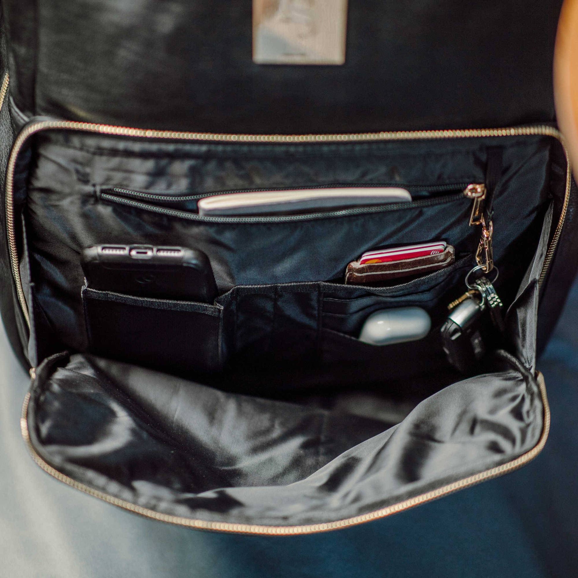 Black Leather Commuter Bag - Lucid Soles