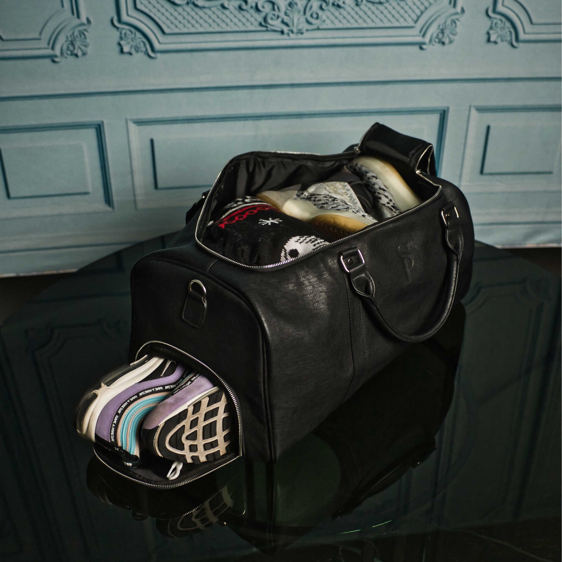 Black Leather Duffle Bag - Lucid Soles