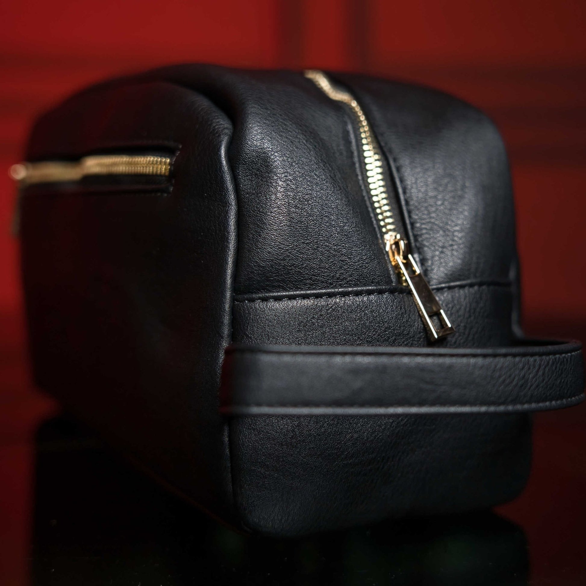 Black Leather Toiletry Bag - Lucid Soles