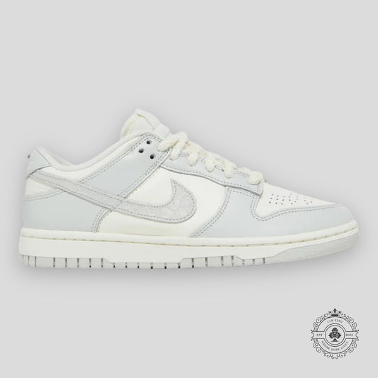 Nike Dunk Low W Needlework Sail Aura - Lucid Soles