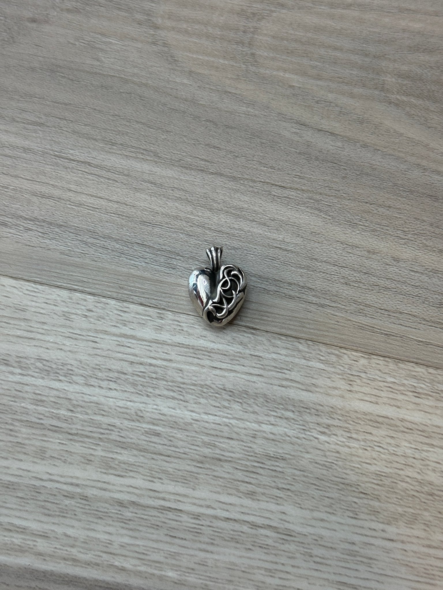 Chrome Hearts Las Vegas 2023 Exclusive Heart Silver Pendant - Lucid Soles