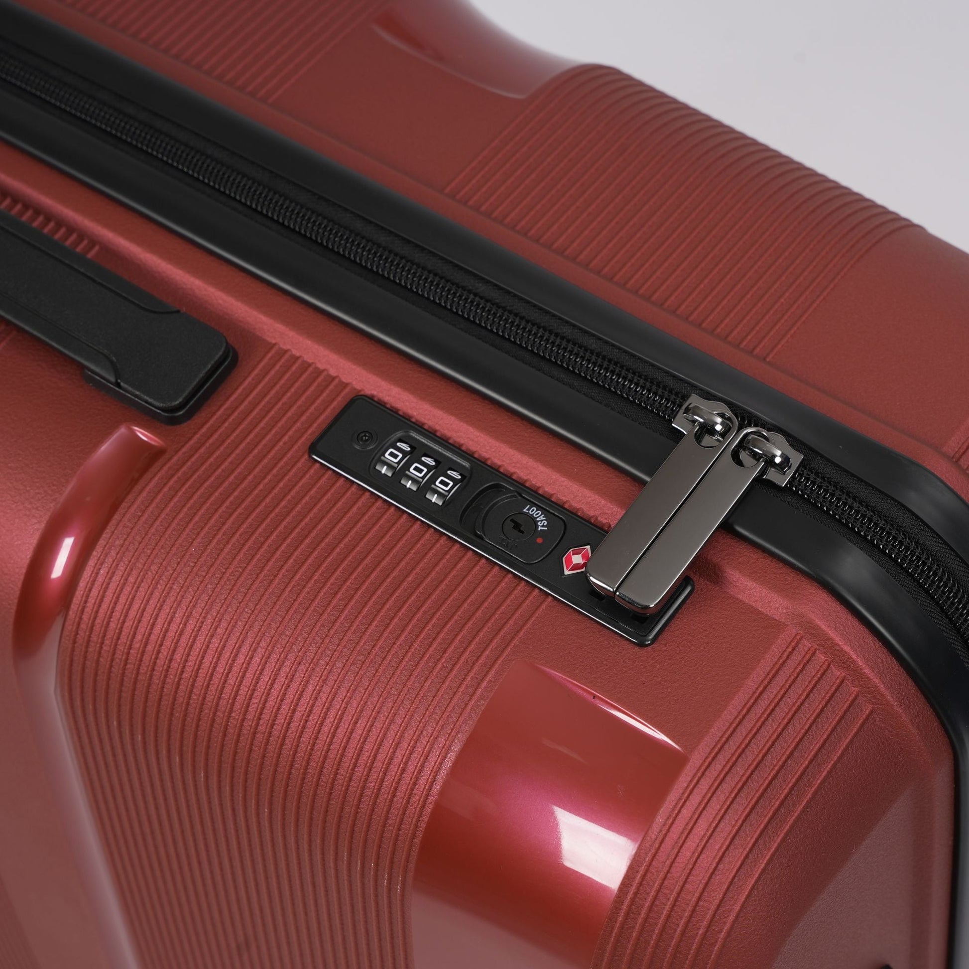 Red Hardcase Roller Luggage Set (28', 24' and 20') - Lucid Soles
