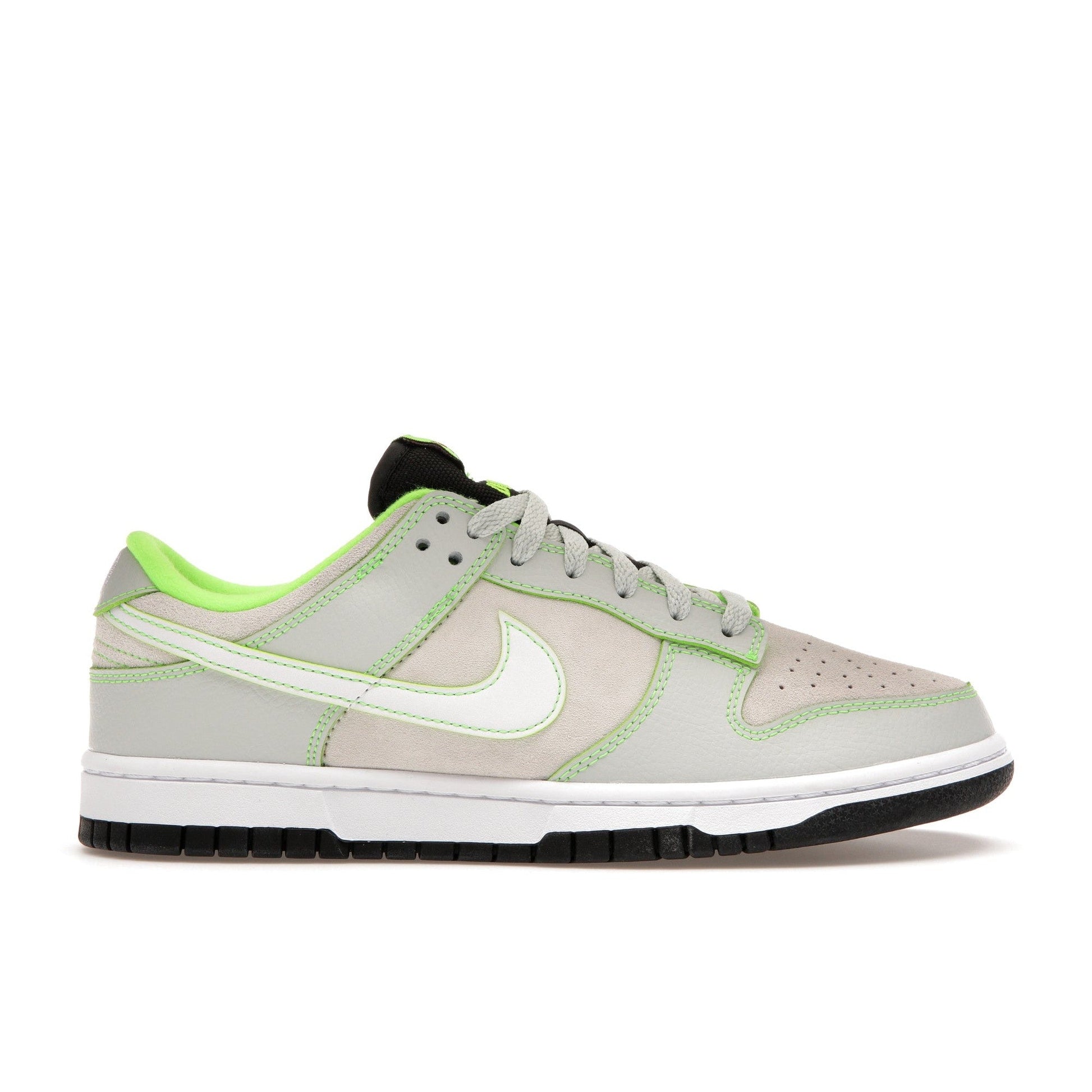 Nike Dunk Low University of Oregon PE (2023) - Lucid Soles