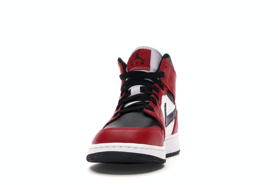 Air Jordan 1 Mid Chicago Black Toe